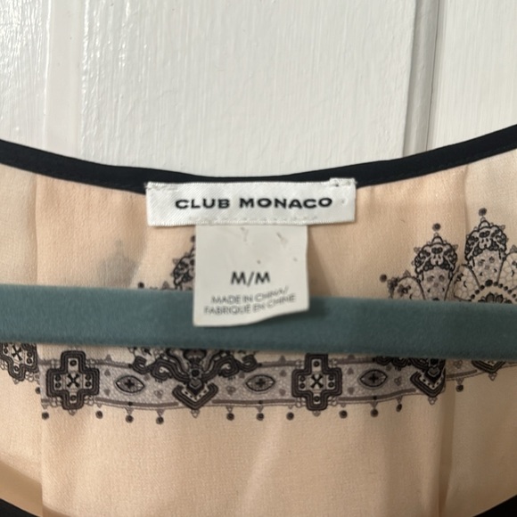 Club Monaco 100% silk blouse - Picture 2 of 4
